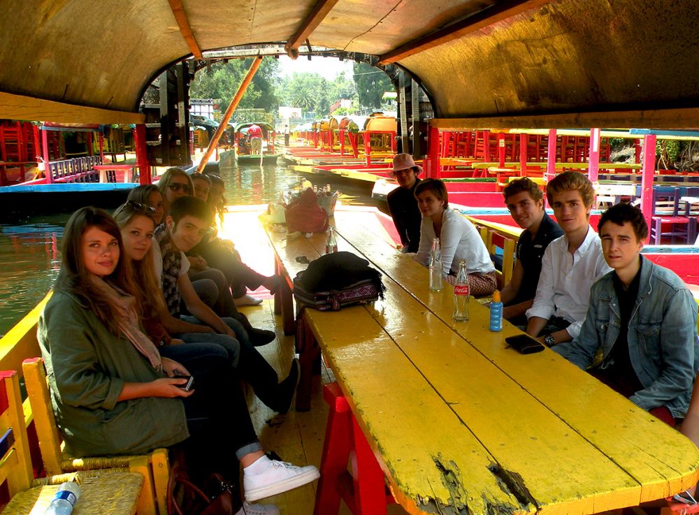 Student exchange in Mexico - students exploring the city