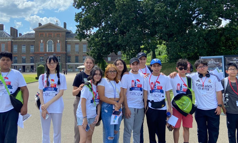 English summer camp London - group of students
