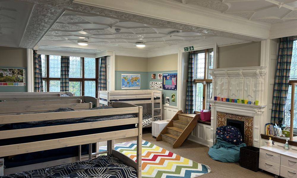English summer camp London - bedroom