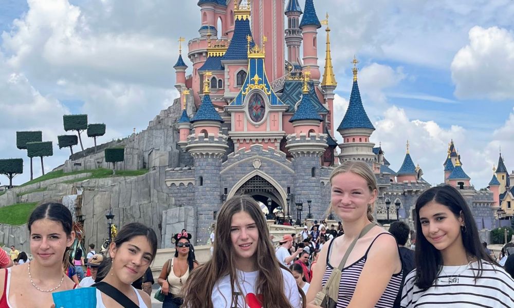 Colônia de Férias em Francês Paris - Excursão à Disneyland