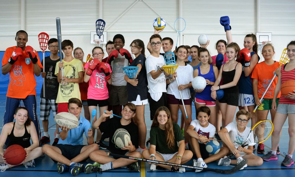 Campamento de verano francés en Francia - Muchos deportes diferentes están representados