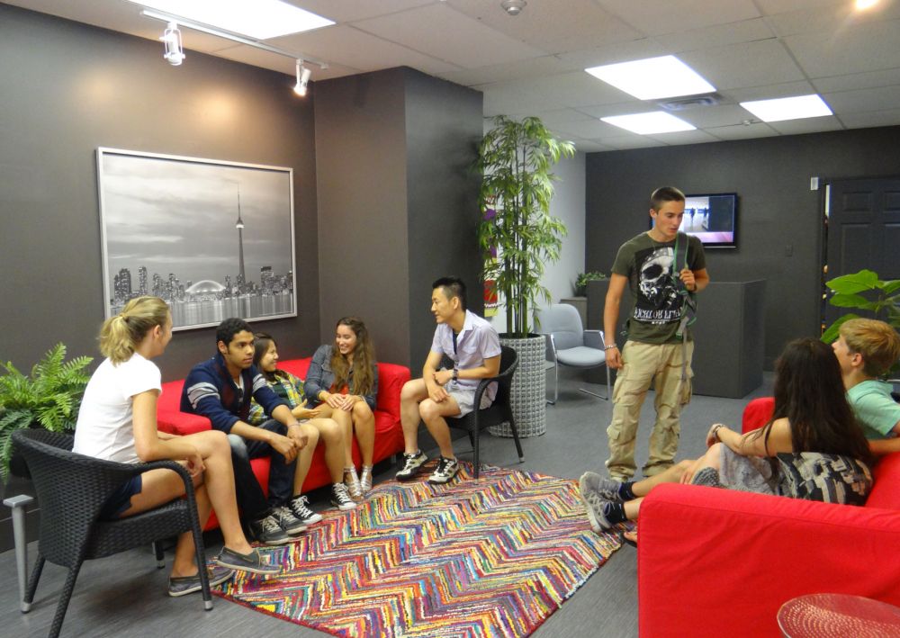 Sala de estudiantes en nuestra escuela de idiomas en Canadá