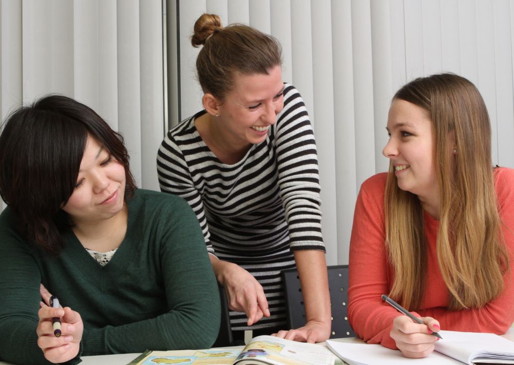 Estudiantes y profesor