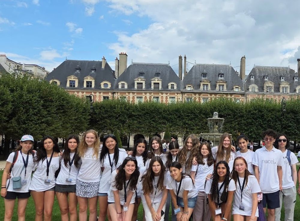 students in Paris on an excursion