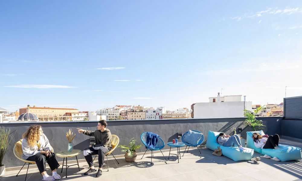 Teen accommodation Spanish summer camp Valencia Spain