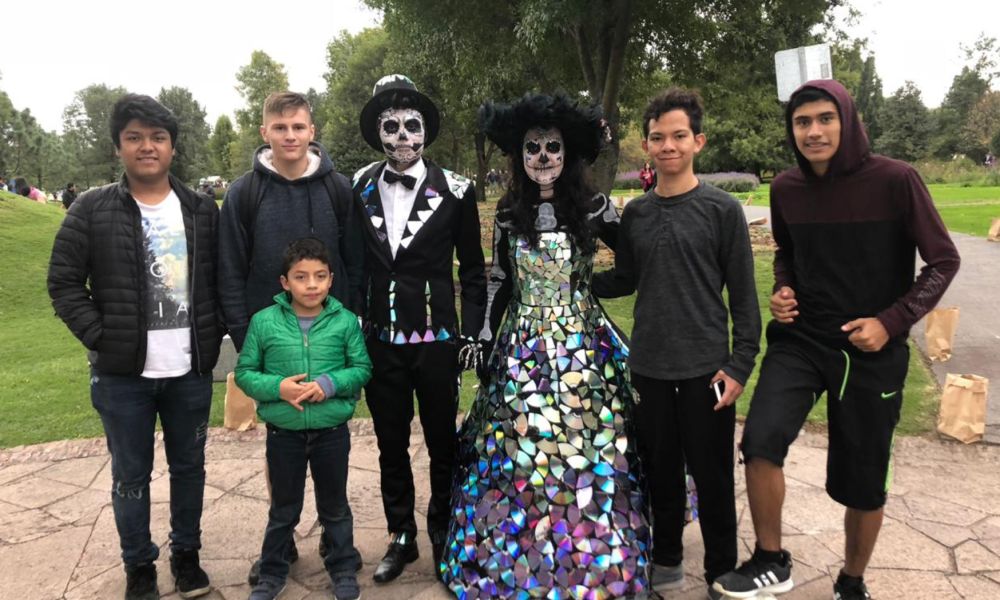 comparte tradiciones con tu familia anfitriona durante el intercambio de secundaria en México