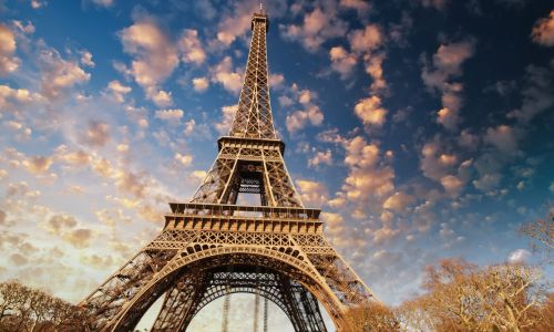 Clases privadas de francés en casa de profesor en Paris Cursos privados de francés en París - visitando la Torre Eiffel