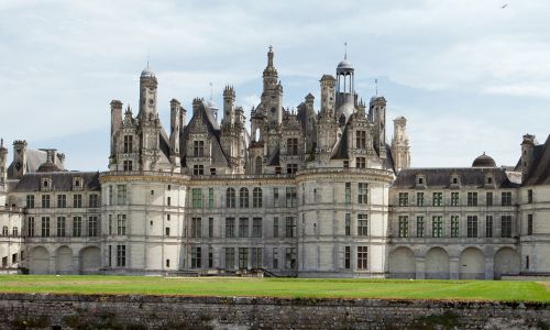 High School Abroad France - student exchange in France - Join our Boarding School Exchange program in Loire Valley