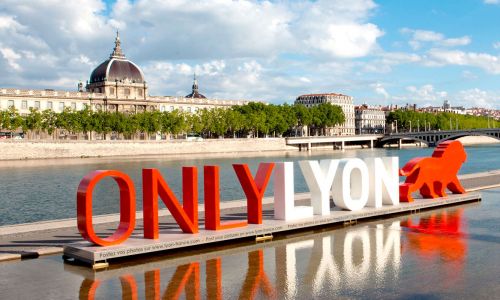 Escuela de francés en Lyon Cursos de francés en Lyon - vista del Palast