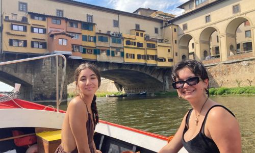 Cursos de italiano para jóvenes en Florencia Cursos de italiano para jóvenes en Florencia - Actividad de tarde en barco