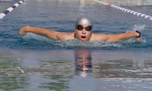 Campamentos de verano Francia - Campamento de verano de natación en Francia - Mariposa