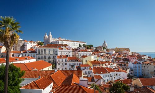 Homestay Immersion Portugal - Private Portuguese lessons at a teacher's home in Portugal - discovering a Portuguese city