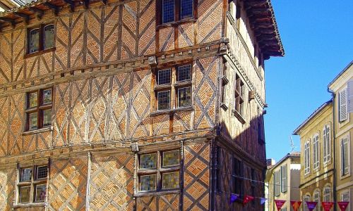Ensino Médio no Exterior França - Selecione intercâmbio de Ensino Médio na França - área de Auch