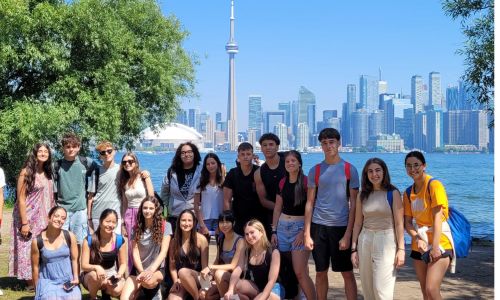 Summer Camps Canada - English Teen summer camp in Hamilton, Canada - Toronto excursion