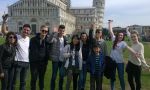 Intercambio escolar en Italia - Estudiantes internacionales en la Torre de Pisa