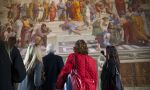 Private Italian classes in Italy - students exploring Italian art museums