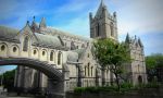 Private English courses in Dublin - student visiting Trinity College