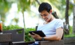 Cursos de francés en Lyon- Estudiantes disfrutando de una terraza