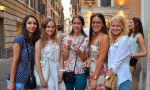 Cursos de italiano en Roma - estudiantes disfrutando de Roma