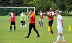Campamento de verano de fútbol francés en Francia: jugadores y entrenadores juntos